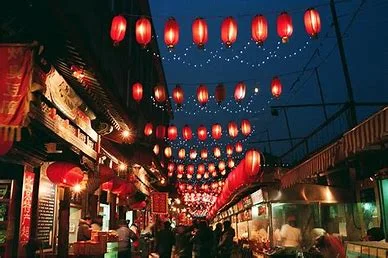 烟花满街